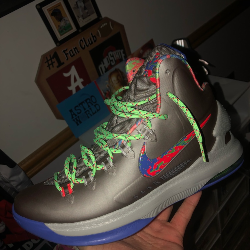 Kd 5 “splatter paint”